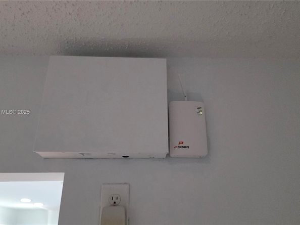 1245 Coral Ln, Hollywood FL 33019