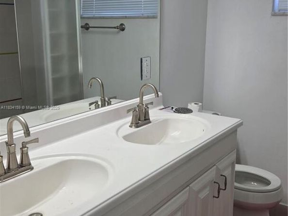 1245 Coral Ln, Hollywood FL 33019