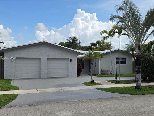 1245 Coral Ln, Hollywood FL 33019
