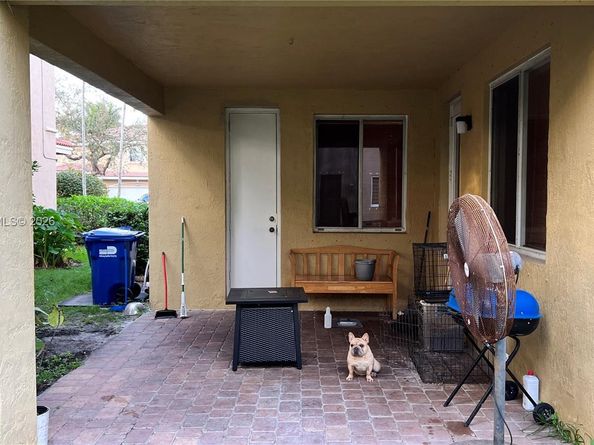 956 NW 206th Ter, Miami Gardens FL 33169