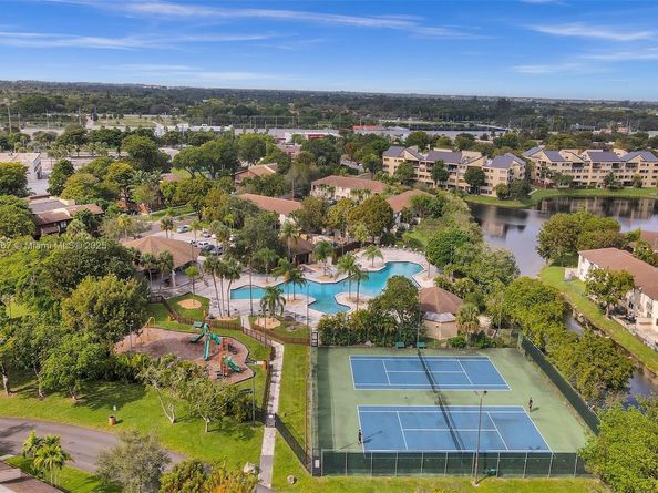 6666 SW 115th Ct 208, Miami FL 33173