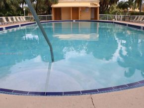 9351 Fontainebleau Blvd B409, Miami FL 33172