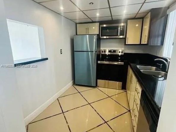 9351 Fontainebleau Blvd B409, Miami FL 33172