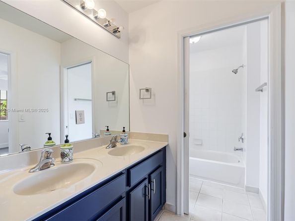 27381 SW 139th Pl, Homestead FL 33032