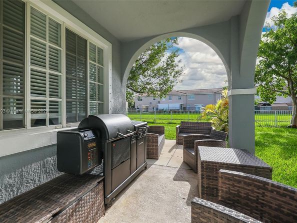 27381 SW 139th Pl, Homestead FL 33032