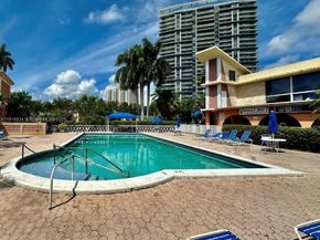 26 Diplomat Pkwy 2366, Hallandale Beach FL 33009