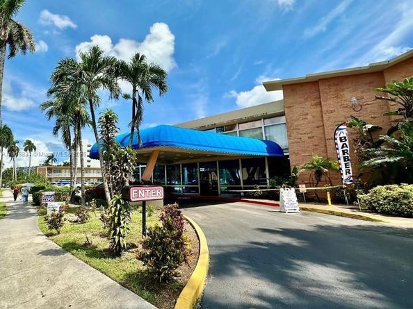 26 Diplomat Pkwy 2366, Hallandale Beach FL 33009