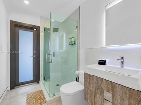 10101 SW 58th St, Miami FL 33173