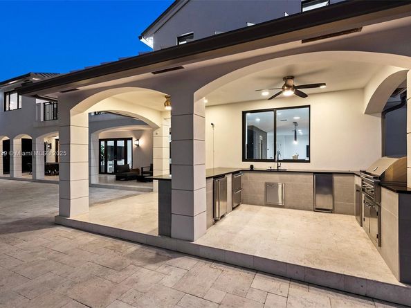 10101 SW 58th St, Miami FL 33173