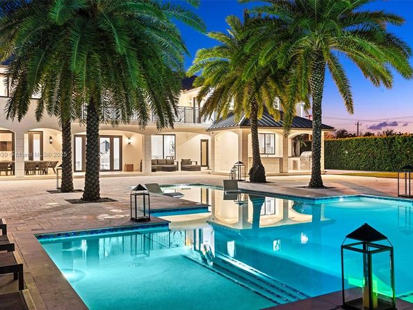 10101 SW 58th St, Miami FL 33173