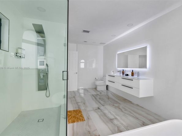 10101 SW 58th St, Miami FL 33173