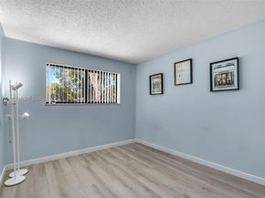 7060 NW 179th St 210, Hialeah FL 33015