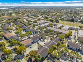 7060 NW 179th St 210, Hialeah FL 33015