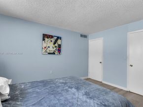 7060 NW 179th St 210, Hialeah FL 33015