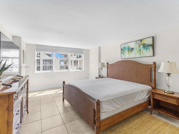 6917 Collins Ave 1505, Miami Beach FL 33141