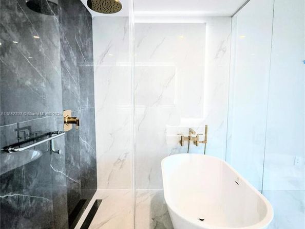 700 NE 24 Street 1502, Miami FL 33137