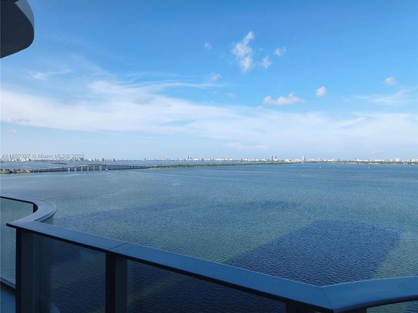 700 NE 24 Street 1502, Miami FL 33137