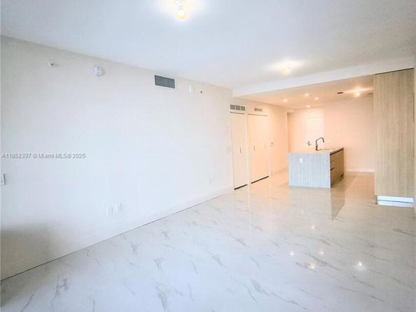 700 NE 24 Street 1502, Miami FL 33137