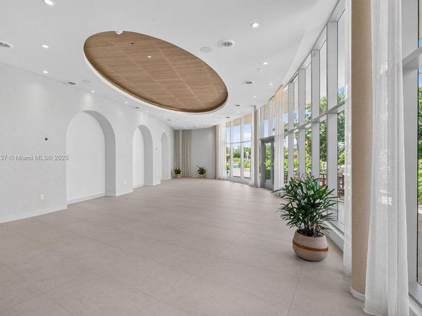 700 NE 24 Street 1502, Miami FL 33137