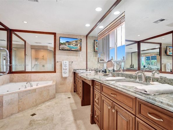 1960 NE 118th Rd, North Miami FL 33181