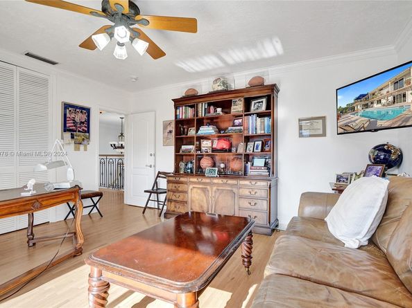 1960 NE 118th Rd, North Miami FL 33181