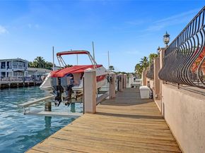 1960 NE 118th Rd, North Miami FL 33181