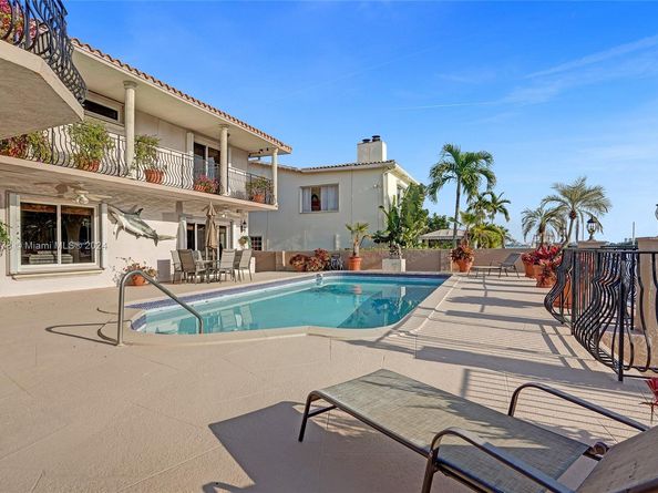 1960 NE 118th Rd, North Miami FL 33181