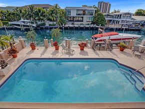 1960 NE 118th Rd, North Miami FL 33181