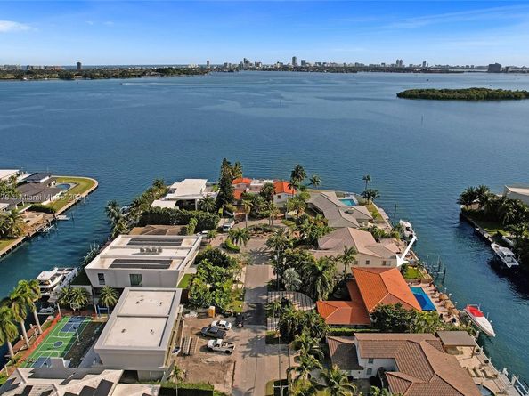 1960 NE 118th Rd, North Miami FL 33181