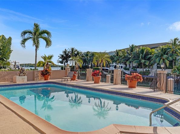 1960 NE 118th Rd, North Miami FL 33181