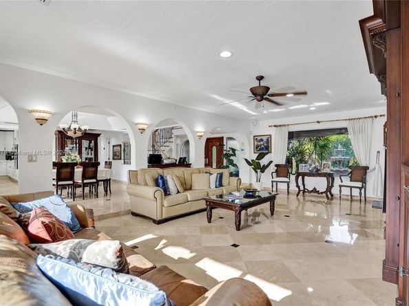 1960 NE 118th Rd, North Miami FL 33181