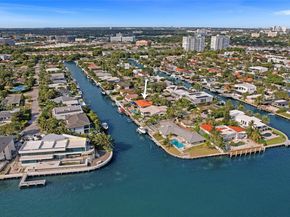 1960 NE 118th Rd, North Miami FL 33181