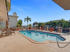 1960 NE 118th Rd, North Miami FL 33181