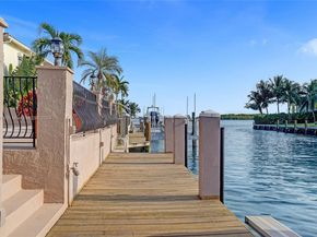 1960 NE 118th Rd, North Miami FL 33181