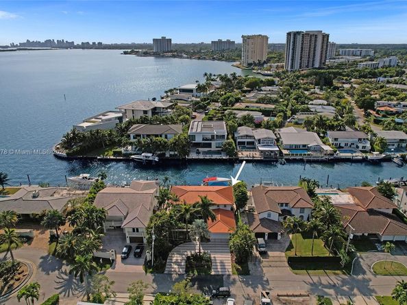 1960 NE 118th Rd, North Miami FL 33181