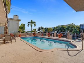 1960 NE 118th Rd, North Miami FL 33181