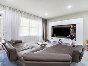 4566 Ficus St, Hollywood FL 33021