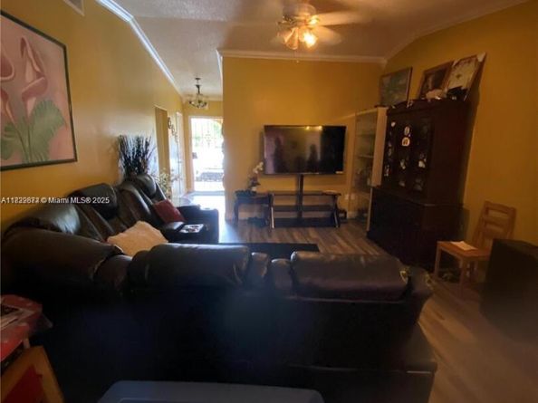 3019 NW 203rd Ln, Miami Gardens FL 33056