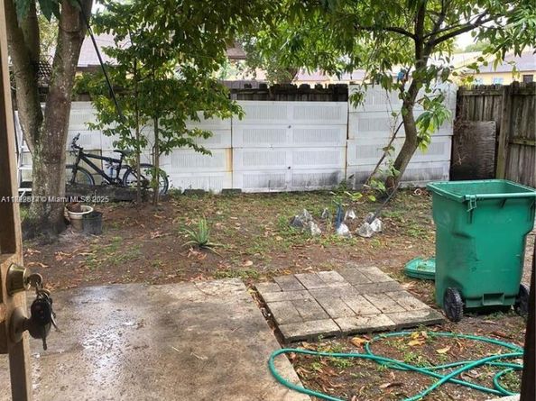 3019 NW 203rd Ln, Miami Gardens FL 33056