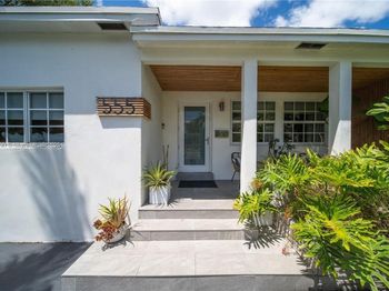 555 NE 127th Street