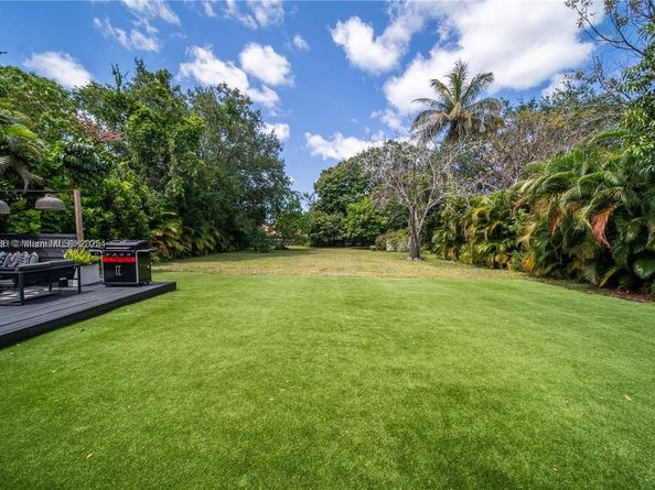 555 NE 127th Street, North Miami FL 33161