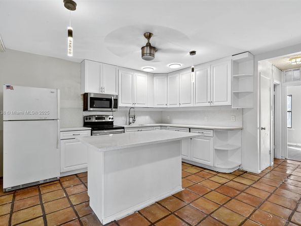 611 Broward Ave, Green Acres FL 33463
