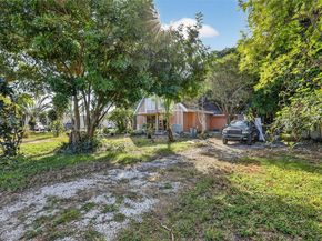 611 Broward Ave, Green Acres FL 33463