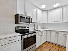 611 Broward Ave, Green Acres FL 33463