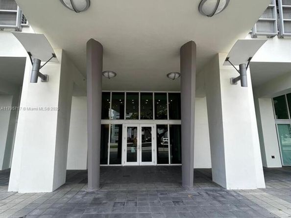 2525 SW 3rd Ave 1402, Miami FL 33129