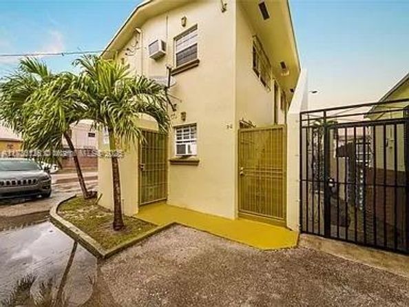 1500 NW 69th Ter, Miami FL 33147