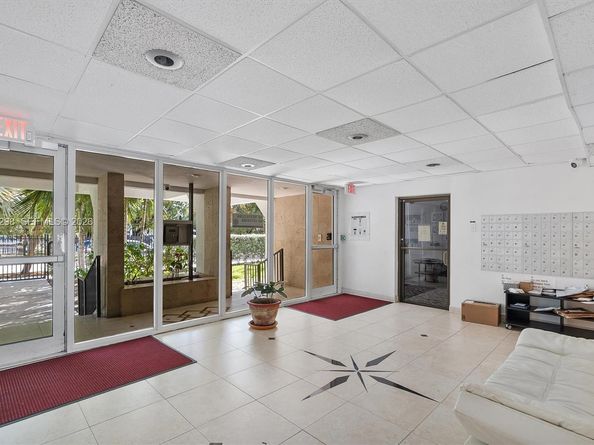 250 180th Dr 158, Sunny Isles Beach FL 33160
