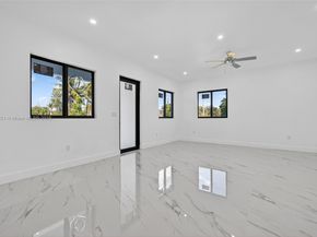 2250 NW 7th Ct, Fort Lauderdale FL 33311