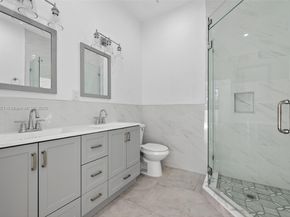 2250 NW 7th Ct, Fort Lauderdale FL 33311