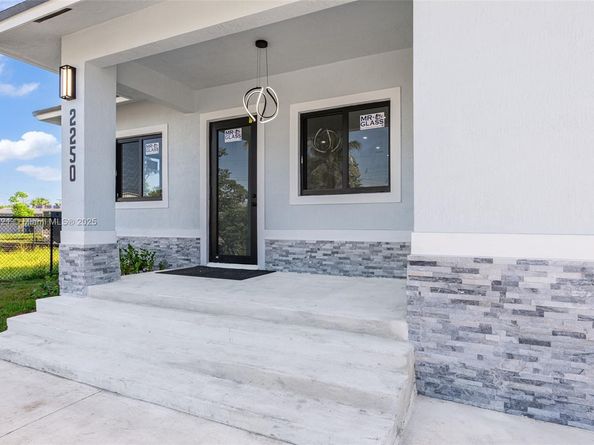 2250 NW 7th Ct, Fort Lauderdale FL 33311